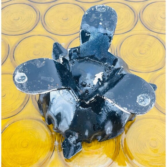 Vintage 1970s footed ashtray, wrought iron, free form brutalist shape - Picture 10 of 10